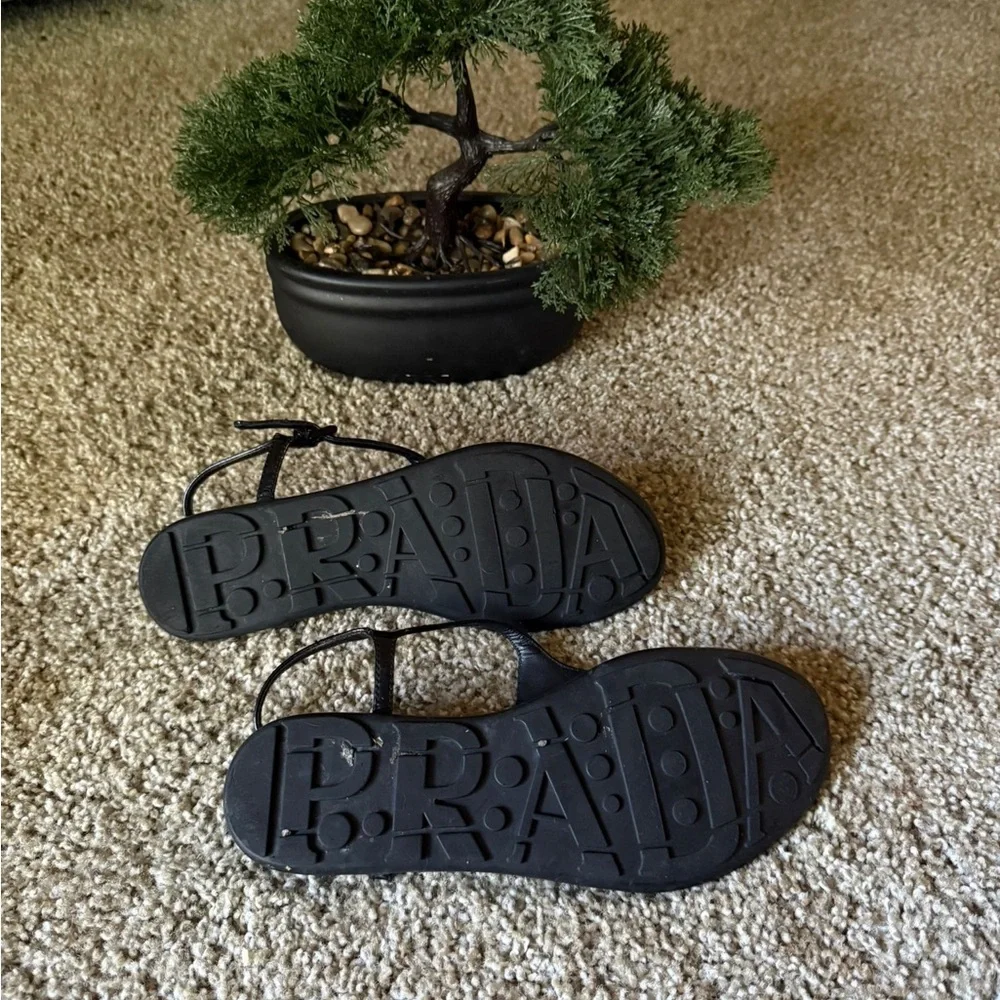Prada ❤️‍🔥✨Black Leather Sandals - Picture 3 of 3